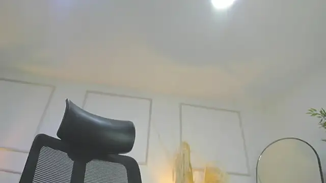 Emilywillis8 online show from 10-28-25, 01:25