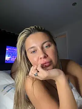 EllaBluee online show from 09-12-25, 10:10