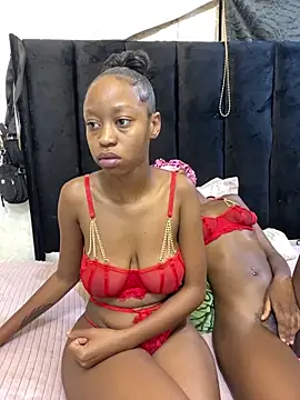 SexyPetitex25 online show from 03-12-26, 07:31