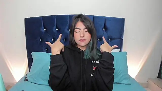 Snapshot of sammy_bunny1 chatting on 09-19-25, 04:14 sammy bunny1 online show from 09-19-25, 04:14