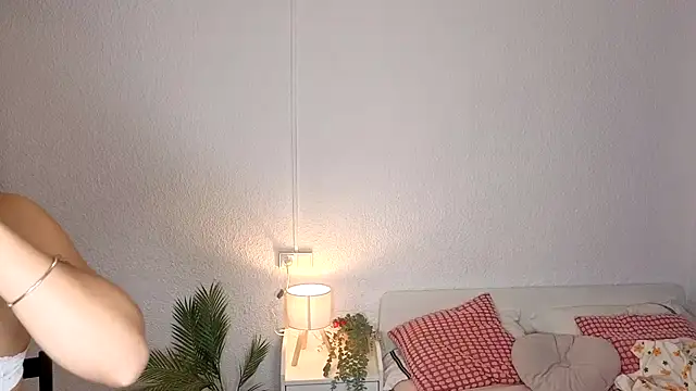 Snapshot of lillypanda chatting on 10-10-25, 08:08 lillypanda online show from 10-10-25, 08:08