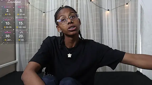 Snapshot of lynx_sun chatting on 10-14-25, 07:47 lynx sun online show from 10-14-25, 07:47