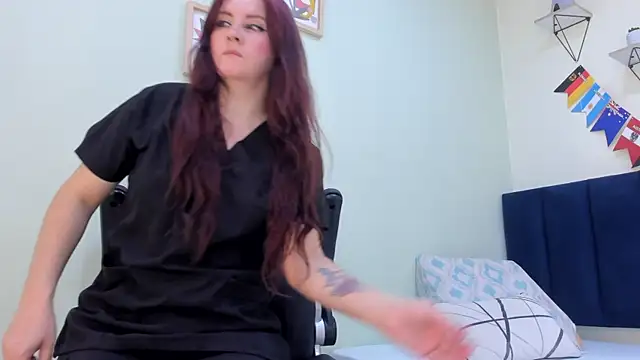 sophieturner mg online show from 06-24-26, 07:02