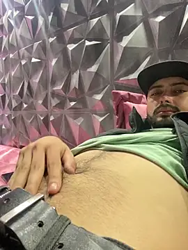 cristopher wallacee online show from 10-30-25, 04:19