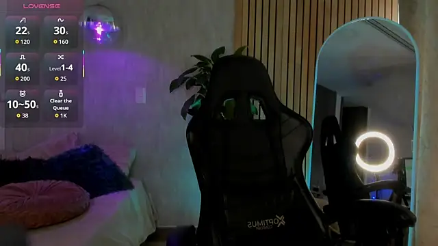 emma       online show from 10-14-25, 08:20