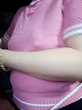 Snapshot of merylove-00 chatting on 02-11-26, 10:42 merylove-00 online show from 02-11-26, 10:42