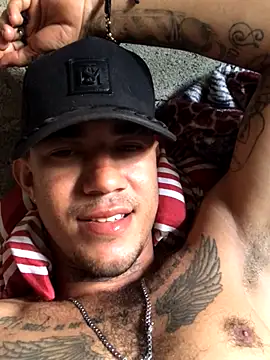 Snapshot of tattoos22 chatting on 09-09-25, 03:00 tattoos22 online show from 09-09-25, 03:00