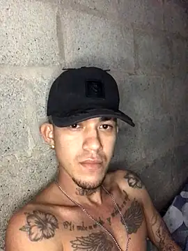 Snapshot of tattoos22 chatting on 10-30-25, 12:50 tattoos22 online show from 10-30-25, 12:50