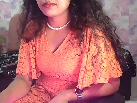 Snapshot of shaalu_sharma chatting on 09-18-25, 06:15 shaalu sharma online show from 09-18-25, 06:15