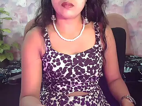 Snapshot of shaalu_sharma chatting on 09-19-25, 07:21 shaalu sharma online show from 09-19-25, 07:21