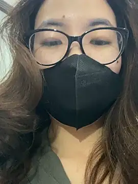 Snapshot of Guea999 chatting on 04-15-26, 02:18 Guea999 online show from 04-15-26, 02:18