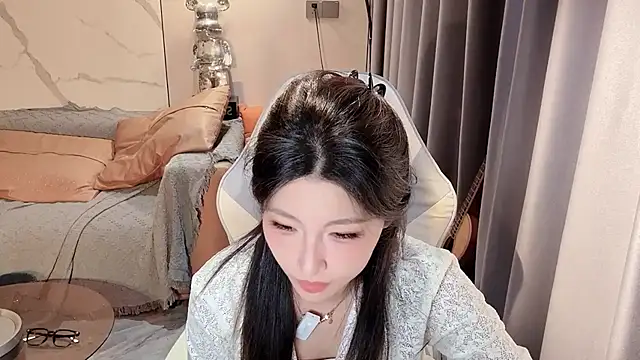 Lixinel-520 online show from 11-19-25, 01:05