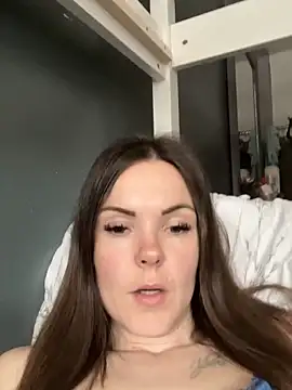 SexyLoLoUK online show from 05-10-26, 10:20