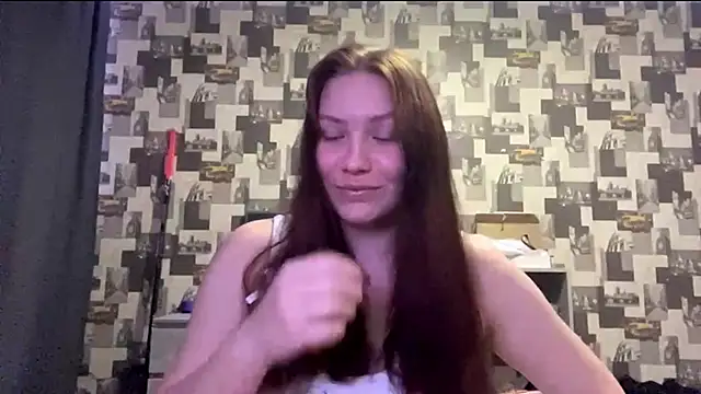 Snapshot of SwiiSweet chatting on 09-14-25, 07:02 SwiiSweet online show from 09-14-25, 07:02