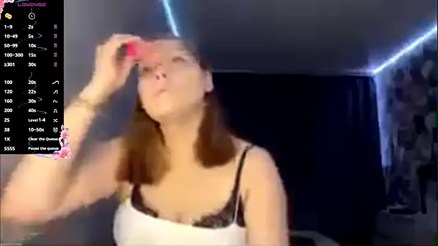 Snapshot of SwiiSweet chatting on 11-05-25, 04:07 SwiiSweet online show from 11-05-25, 04:07