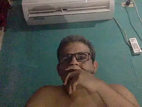 Snapshot of Katracho6969 chatting on 10-01-25, 03:23 Katracho6969 online show from 10-01-25, 03:23