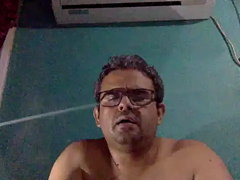 Snapshot of Katracho6969 chatting on 10-25-25, 04:53 Katracho6969 online show from 10-25-25, 04:53