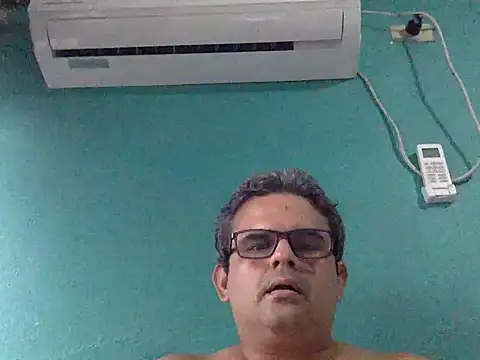 Snapshot of Katracho6969 chatting on 10-26-25, 10:47 Katracho6969 online show from 10-26-25, 10:47