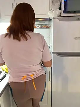 IrishmilfAnna online show from 10-08-25, 03:42