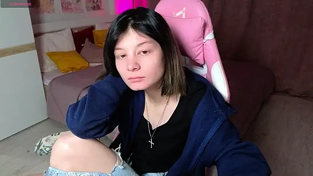 EllinEverly online show from 03-08-26, 04:05