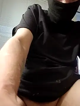 Snapshot of J3tbl4ck chatting on 11-04-25, 10:09 J3tbl4ck online show from 11-04-25, 10:09