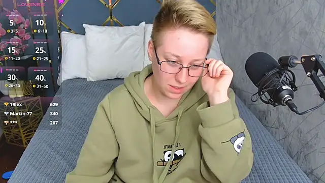 AlexandraGreen online show from 10-06-25, 04:10