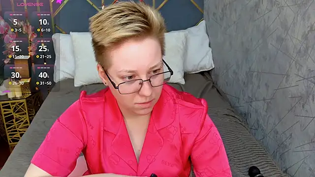 AlexandraGreen online show from 10-17-25, 08:55