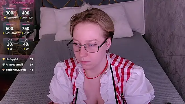 AlexandraGreen online show from 06-15-26, 04:36