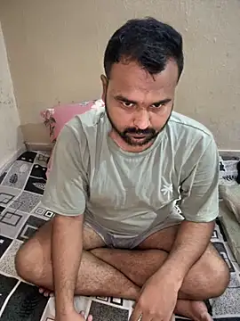 Snapshot of hahaha1319 chatting on 10-01-25, 05:19 hahaha1319 online show from 10-01-25, 05:19