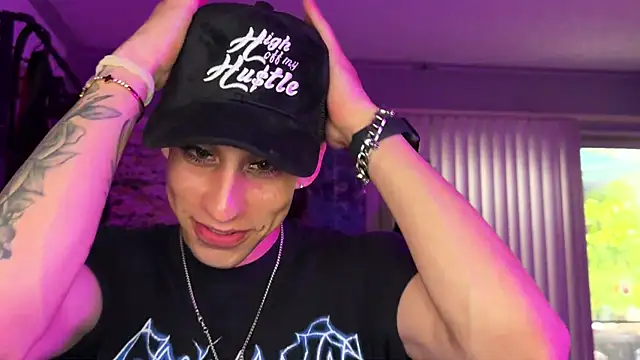 xoFrankie online show from 10-14-25, 11:27