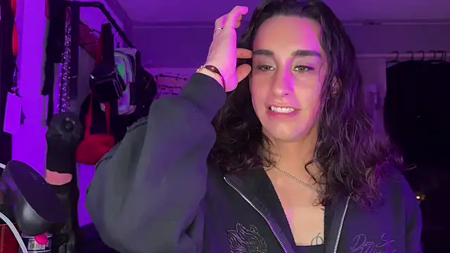 xoFrankie online show from 11-11-25, 03:17