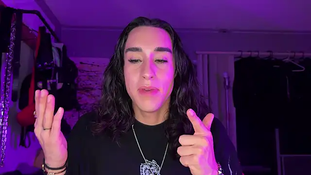 xoFrankie online show from 11-15-25, 03:04