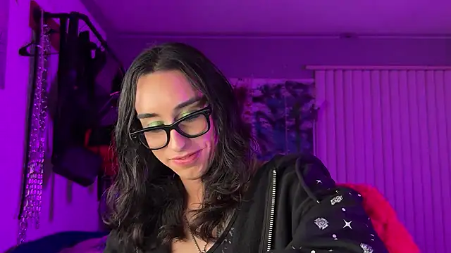 Snapshot of xoFrankie chatting on 02-24-26, 03:37 xoFrankie online show from 02-24-26, 03:37