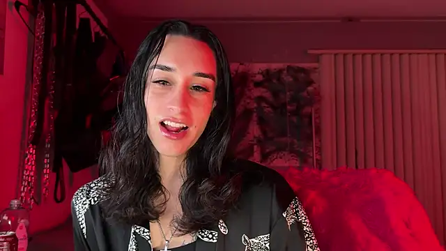 Snapshot of xoFrankie chatting on 03-16-26, 04:07 xoFrankie online show from 03-16-26, 04:07