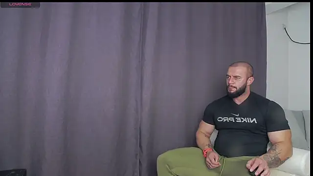 RickyMiami1 online show from 11-06-25, 06:53