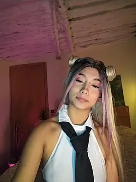 Snapshot of Ella_rr chatting on 03-11-26, 04:07 Ella rr online show from 03-11-26, 04:07