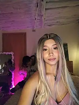 Snapshot of Ella_rr chatting on 03-14-26, 02:17 Ella rr online show from 03-14-26, 02:17