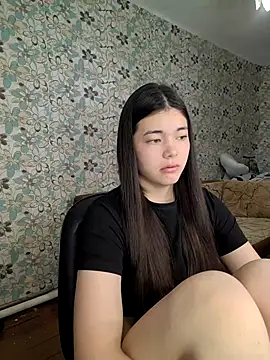 Snapshot of Albi_Glow chatting on 09-25-25, 02:26 Albi Glow online show from 09-25-25, 02:26