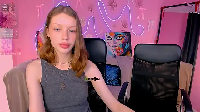 Snapshot of khloebeauty chatting on 05-13-26, 12:46 khloebeauty online show from 05-13-26, 12:46
