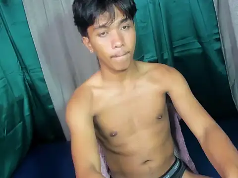 Snapshot of chris_hot_asian_loverboy chatting on 03-08-26, 06:12 chris hot asian loverboy online show from 03-08-26, 06:12