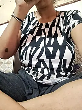 meenu bhabhi547 online show from 09-11-25, 02:44