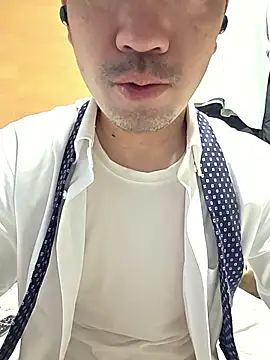 Snapshot of erosuke9 chatting on 04-27-26, 09:13 erosuke9 online show from 04-27-26, 09:13