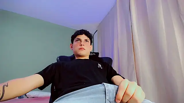 dilan hott  online show from 09-10-25, 08:20