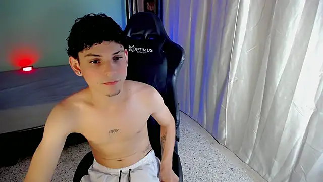 dilan hott  online show from 10-03-25, 08:39