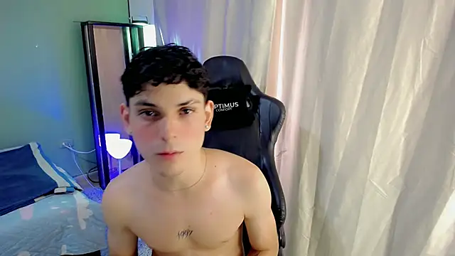 dilan hott  online show from 11-23-25, 05:46