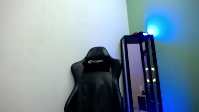 dilan hott  online show from 01-14-26, 08:47