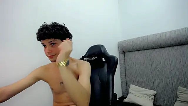 dilan hott  online show from 01-31-26, 07:11