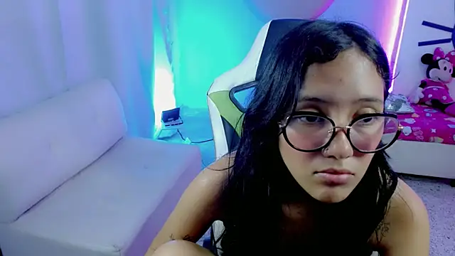 mishel hott online show from 10-14-25, 08:42