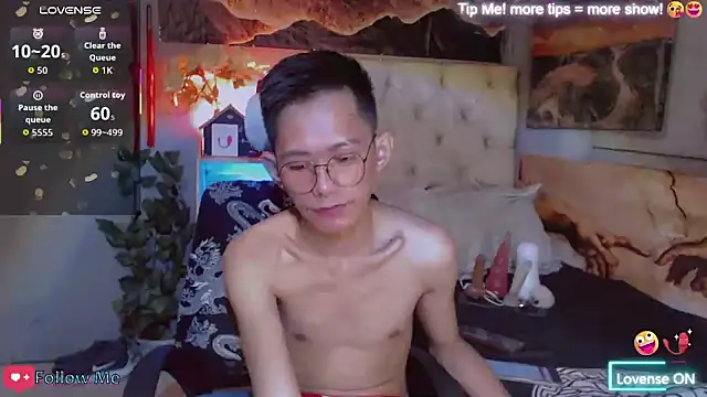 Snapshot of Skinny_CumLoader69 chatting on 10-21-25, 08:42 Skinny CumLoader69 online show from 10-21-25, 08:42