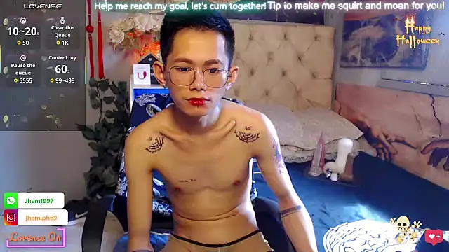 Snapshot of Skinny_CumLoader69 chatting on 10-31-25, 06:03 Skinny CumLoader69 online show from 10-31-25, 06:03